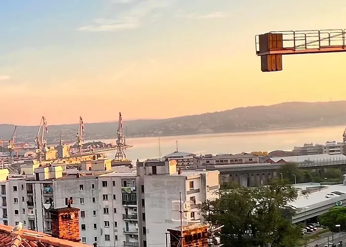 Sea View And Private Parking * Triëst