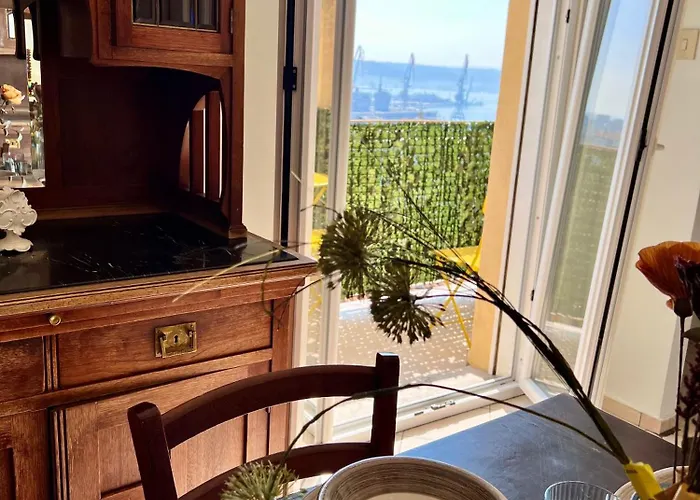 Appartement Sea View And Private Parking Triëst