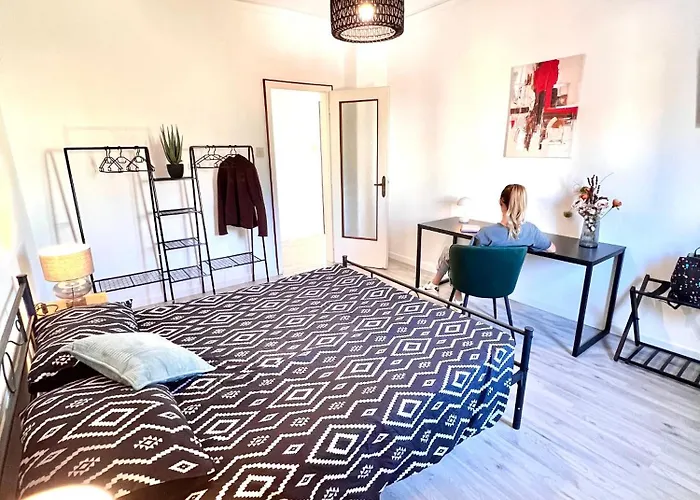 Sea View And Private Parking Triëst